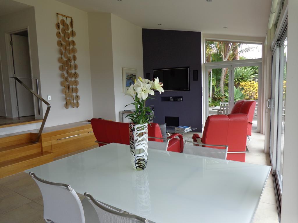 Nikau Apartments Waiheke Island Onetangi Exterior photo